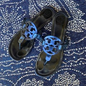 Tory Burch Mirror Metallic Petroleo Millers